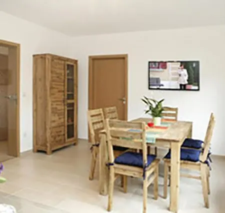 Neuss Uedesheim Апартаменты Macherscheid