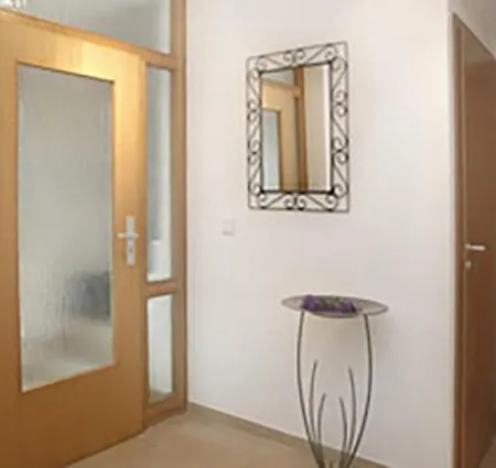 Neuss Uedesheim Апартаменты *
